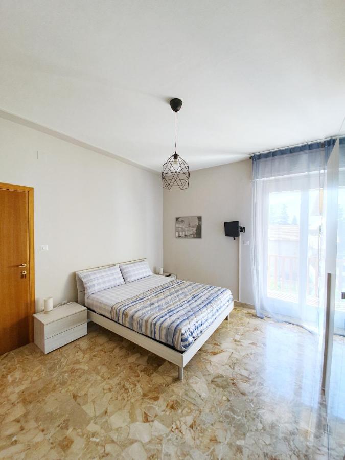 Affittacamere Zona Caserma-Stazione Φολίνιο Εξωτερικό φωτογραφία