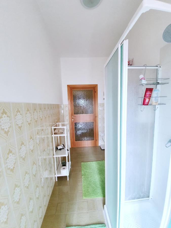 Affittacamere Zona Caserma-Stazione Φολίνιο Εξωτερικό φωτογραφία